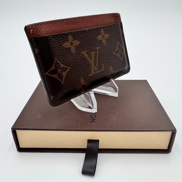 Louis Vuitton Monogram Card Holder - Picture 4 of 11